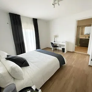 https://casa-giulia-catania-95121.taorminaitalyhotels.com