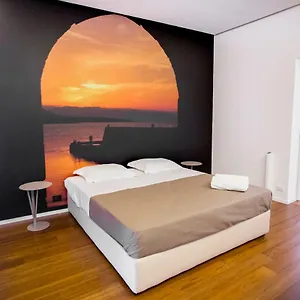 https://cefalu-charme-e-chic-suites.sicilyhotelsitaly.net